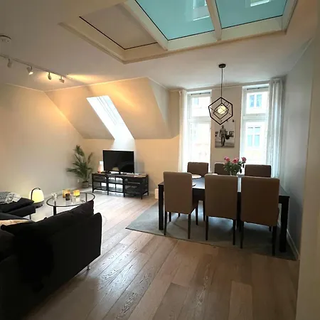 In The Center Of Leilighet